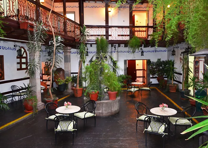 Hacienda Plaza Hotel 3*
