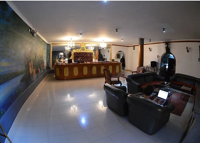 Hacienda Plaza 3*